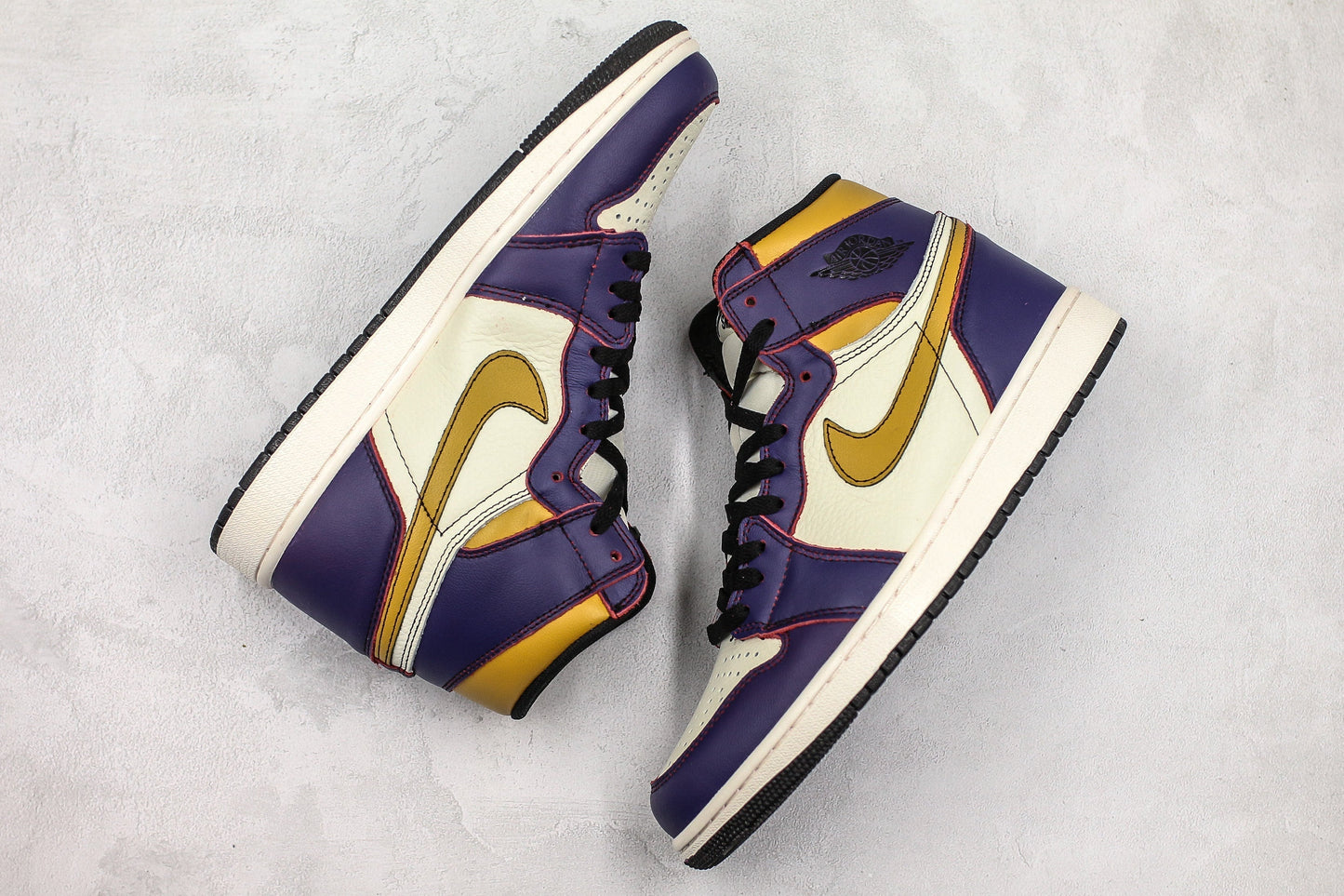 Jordan 1 Retro High OG Defiant SB LA to Chicago 