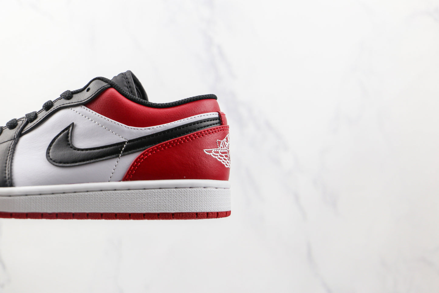 Jordan 1 Low Bred Toe 