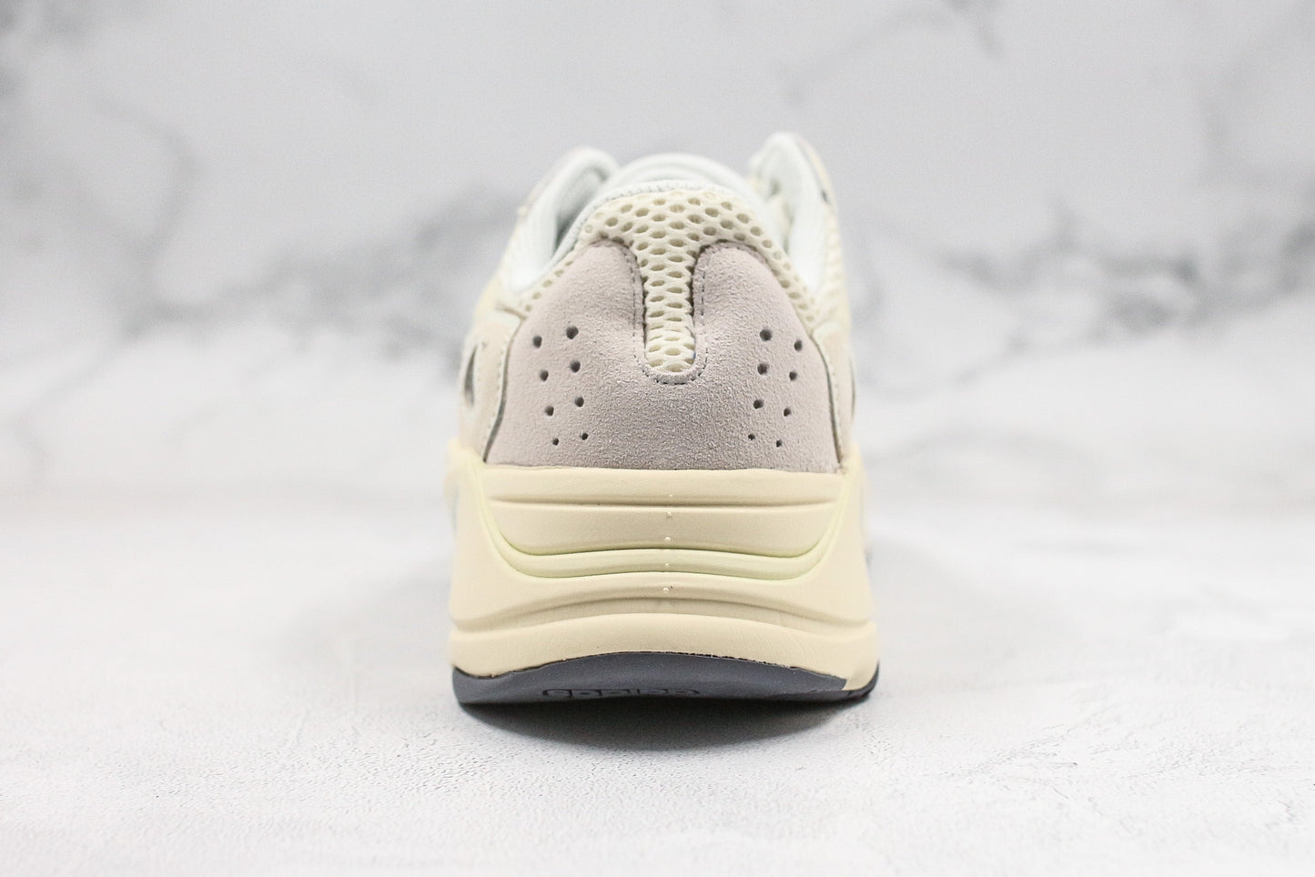 Adidas Yeezy Boost 700 Analog 