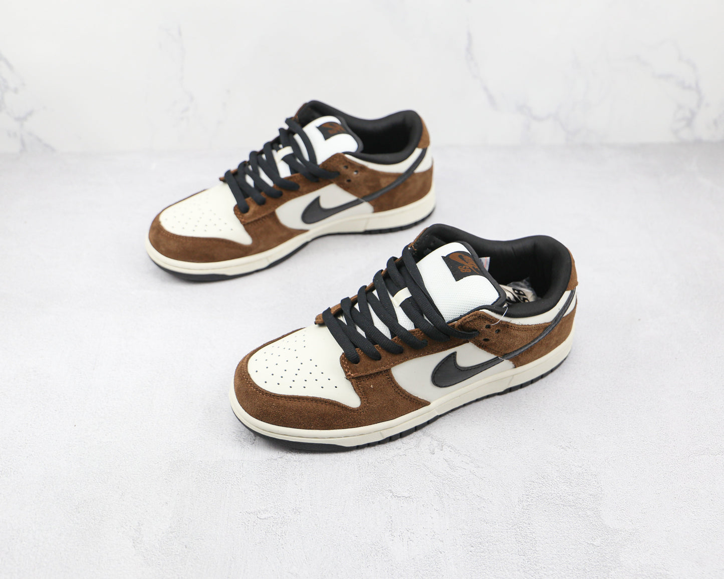 Nike SB Dunk Low White Black Trail End Brown 