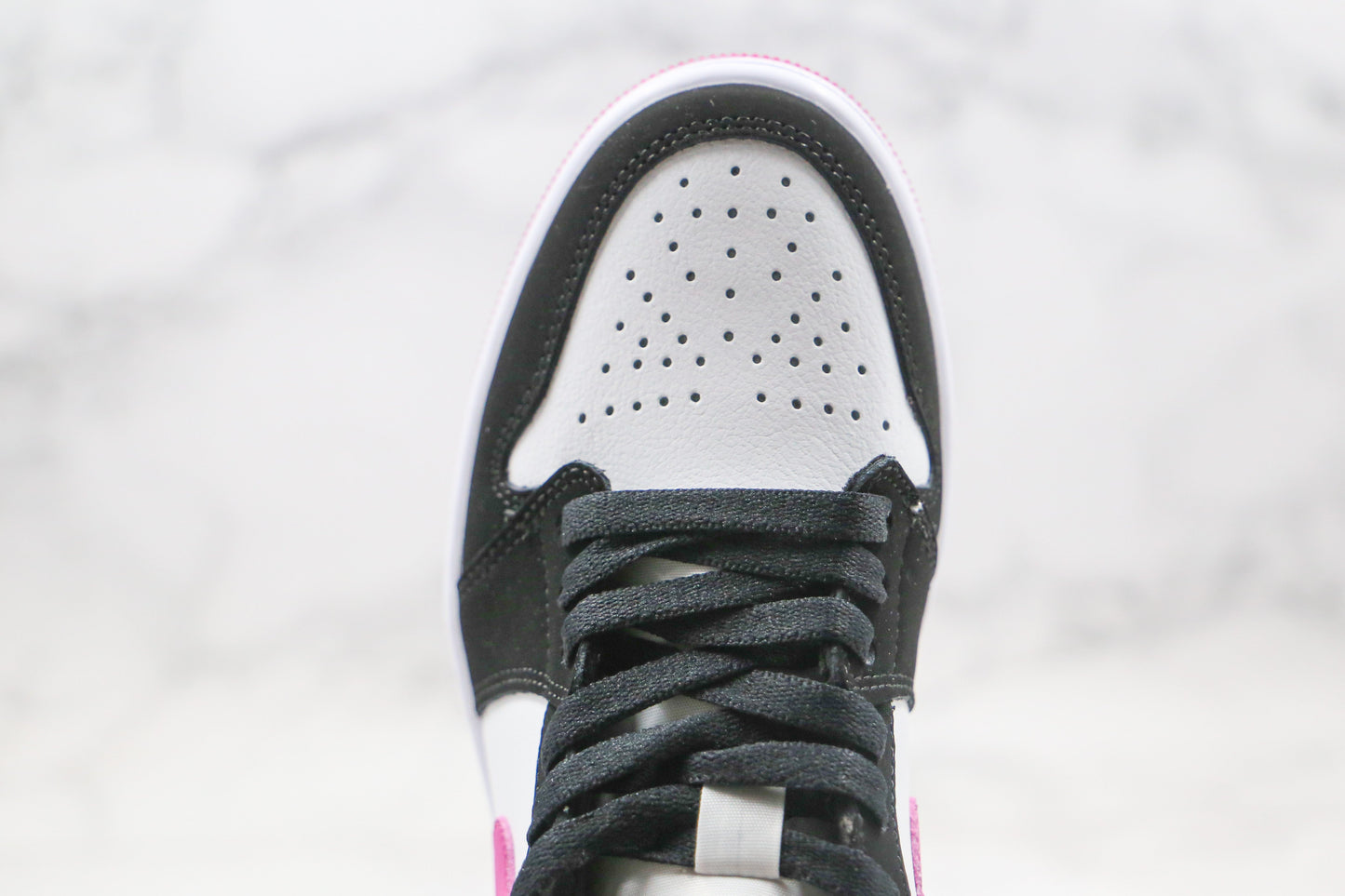 Jordan 1 Mid Magenta 