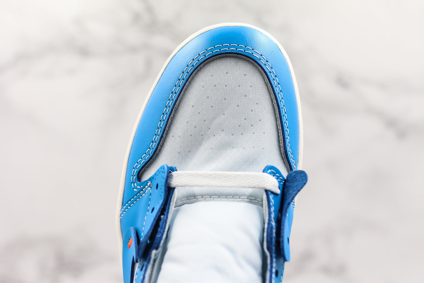 Jordan 1 Retro High Off-White University Blue 