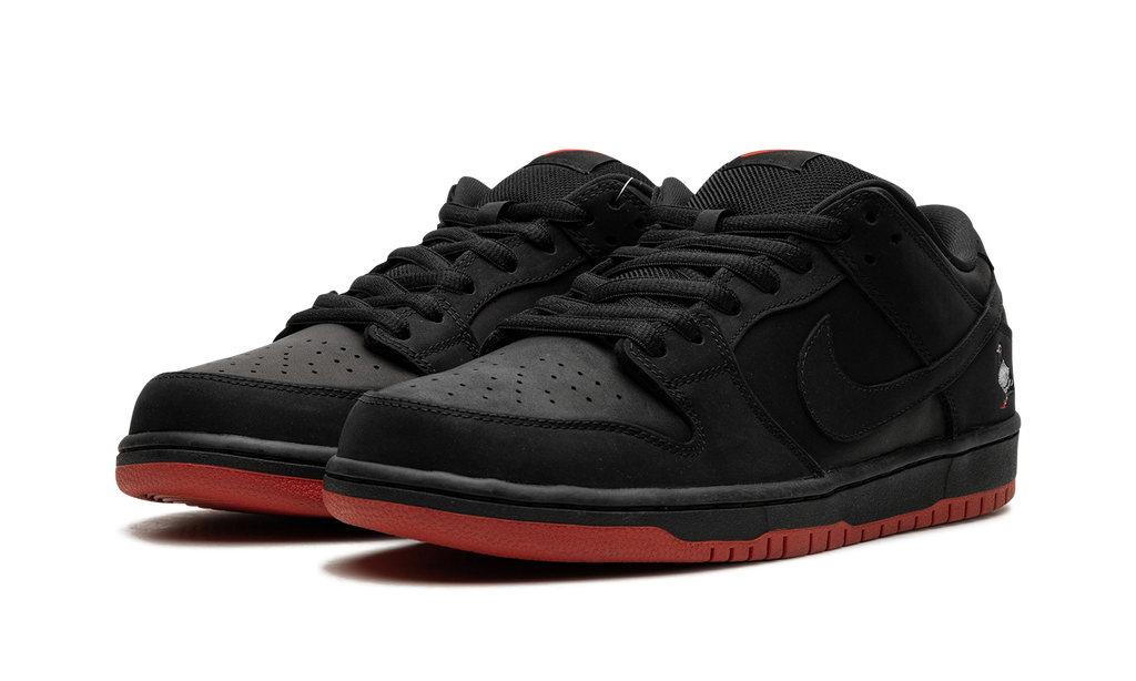Nike SB Dunk Low Black Pigeon 