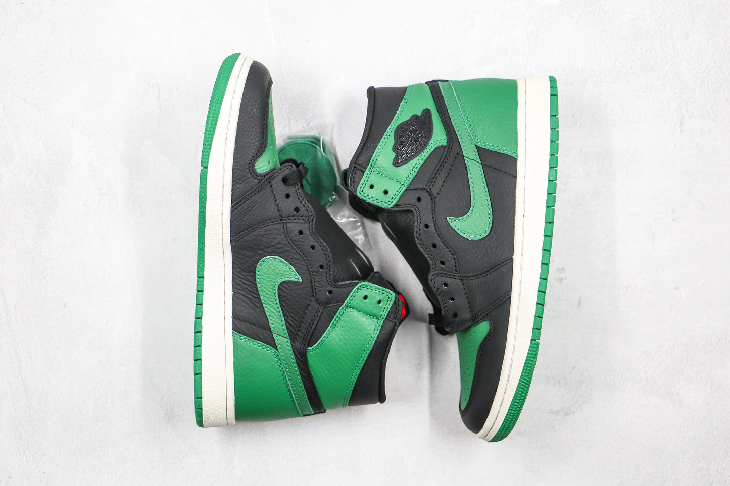 Jordan 1 Retro High Pine Green Black 