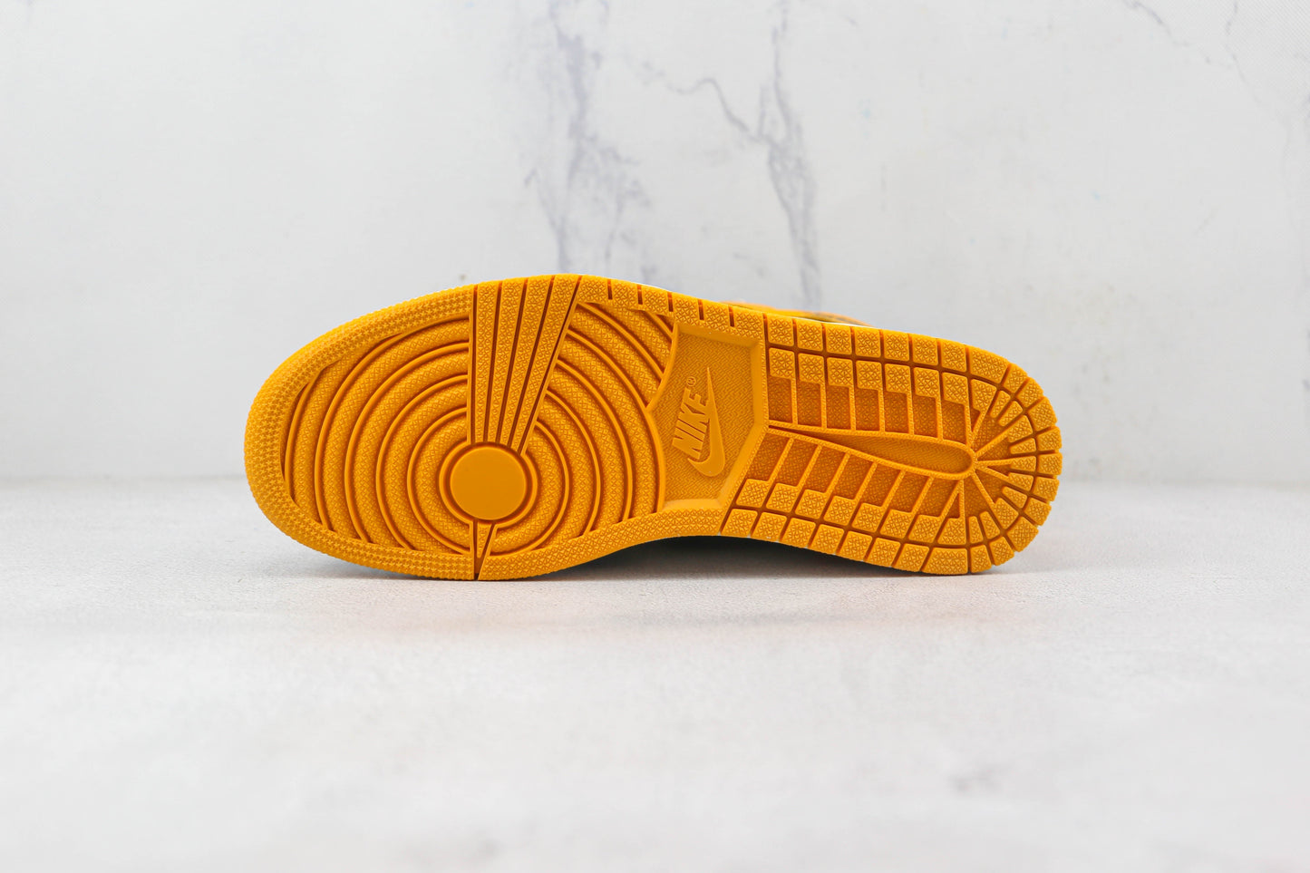 Jordan 1 Retro High Taxi Yellow Toe 