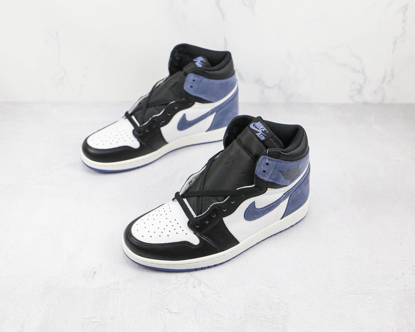 Jordan 1 Retro High Blue Moon 