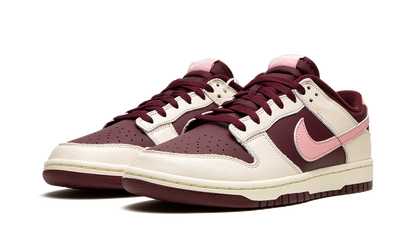 Nike Dunk Low Valentine's Day 