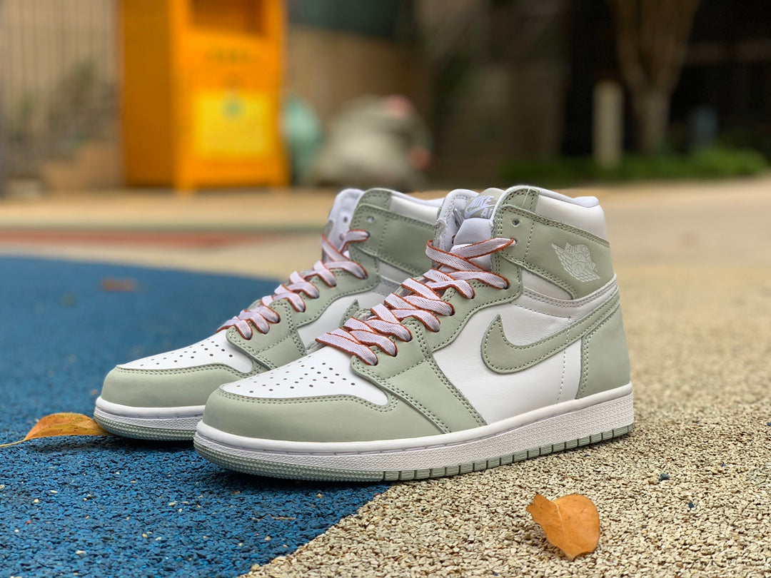 Jordan 1 Retro High OG Seafoam 