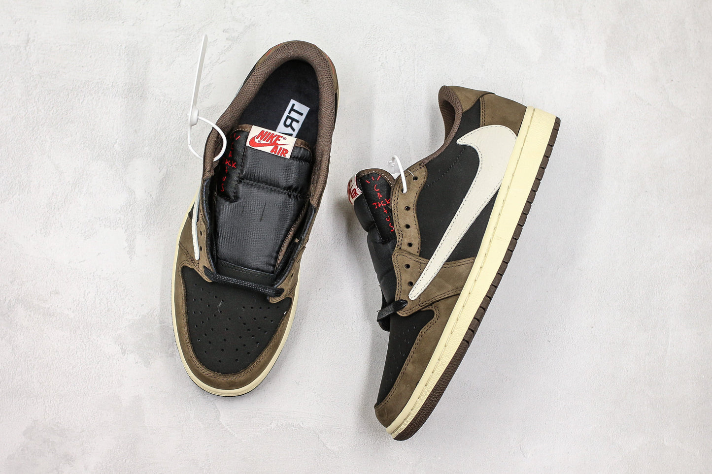 Jordan 1 Retro Low OG SP Travis Scott 