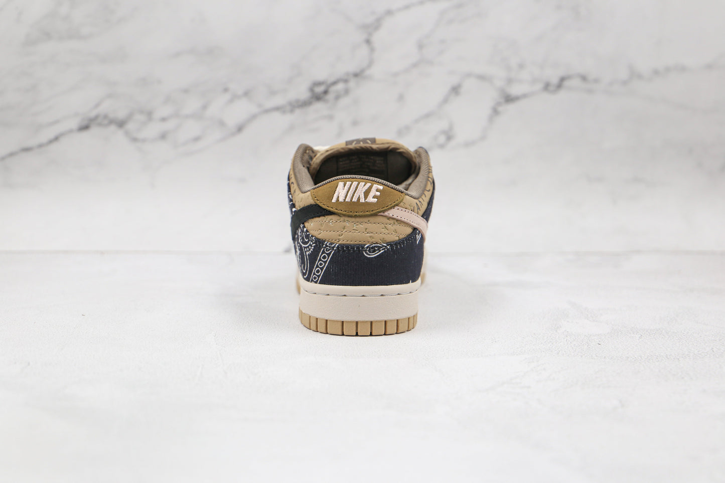 Nike SB Dunk Low Travis Scott 