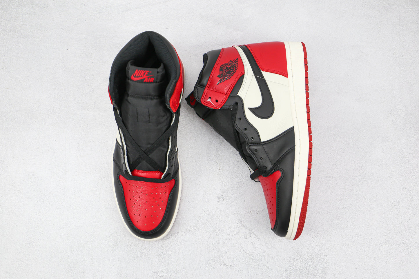 Jordan 1 Retro High Bred Toe 