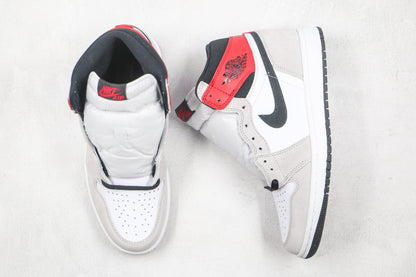 Jordan 1 Retro High Light Smoke Gray 