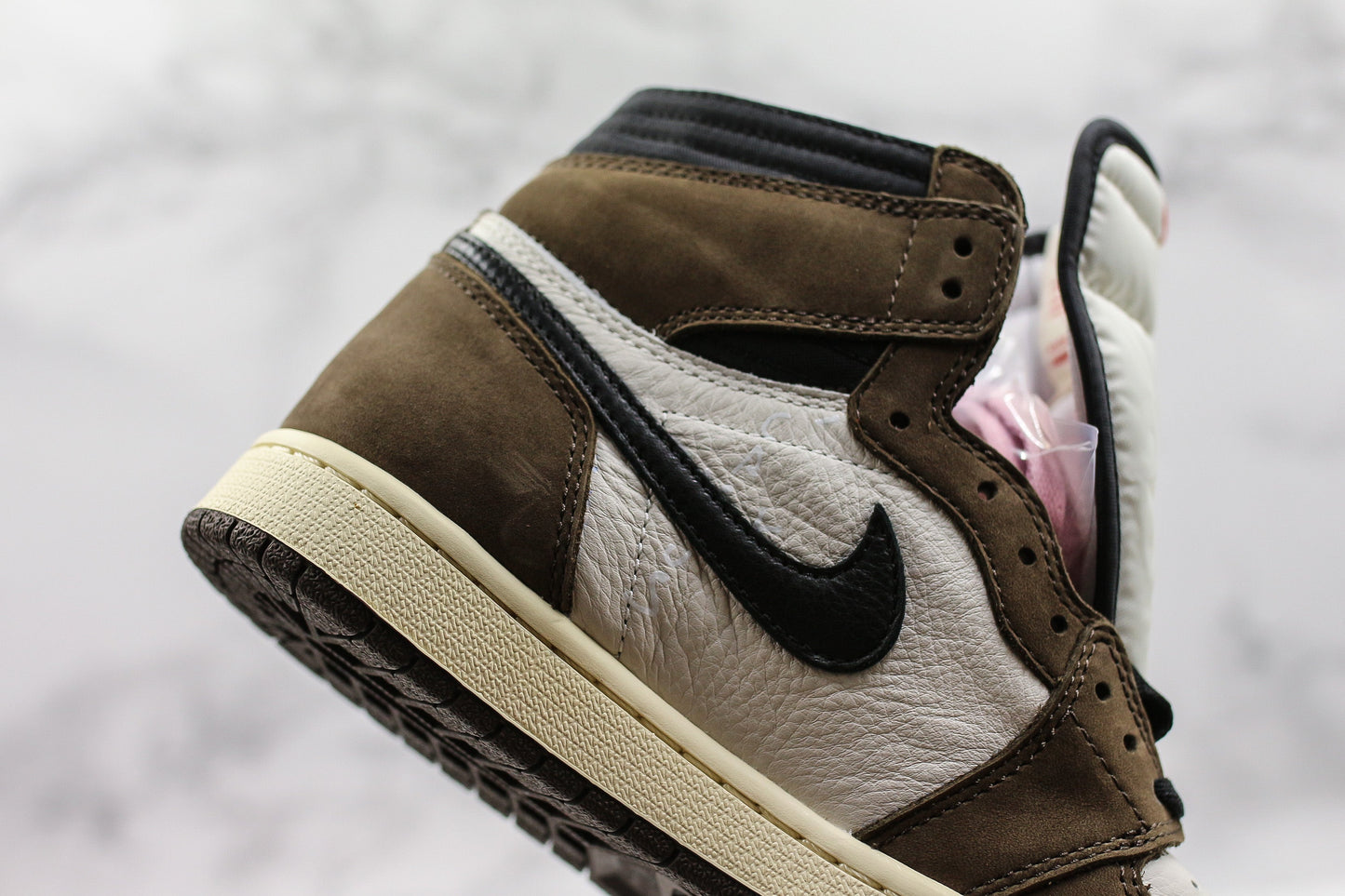 Jordan 1 Retro High Travis Scott Mocha 