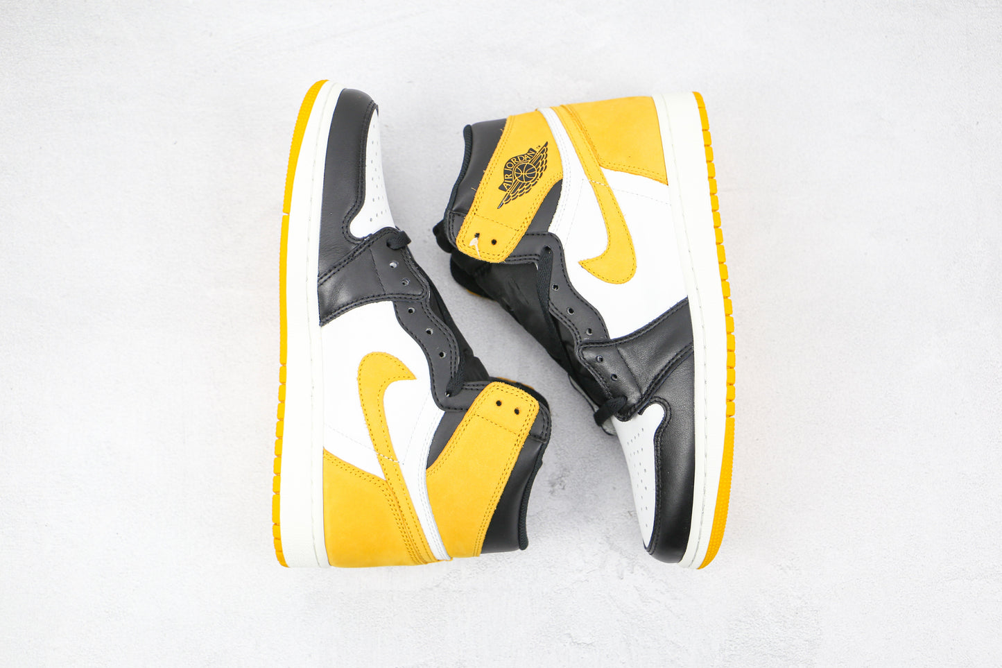 Jordan 1 Retro High Yellow Ocher 
