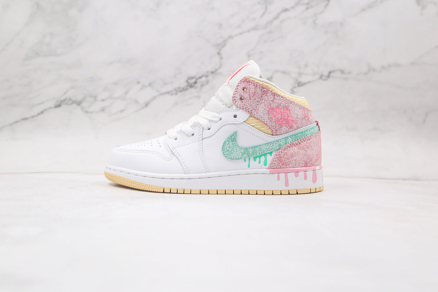 Jordan 1 Mid Paint Drip 