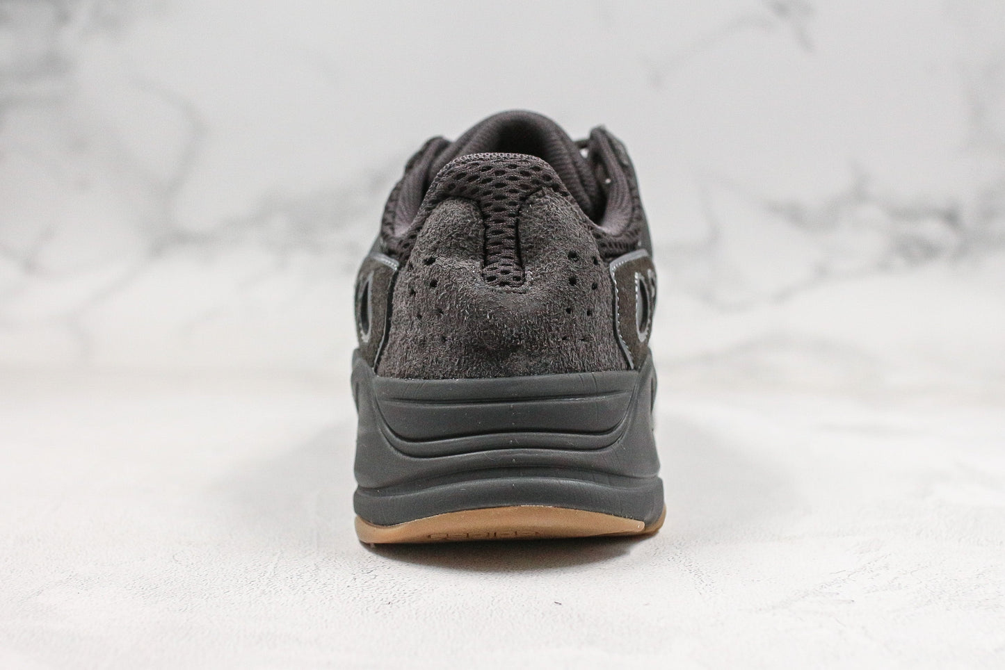 Adidas Yeezy Boost 700 Utility black 