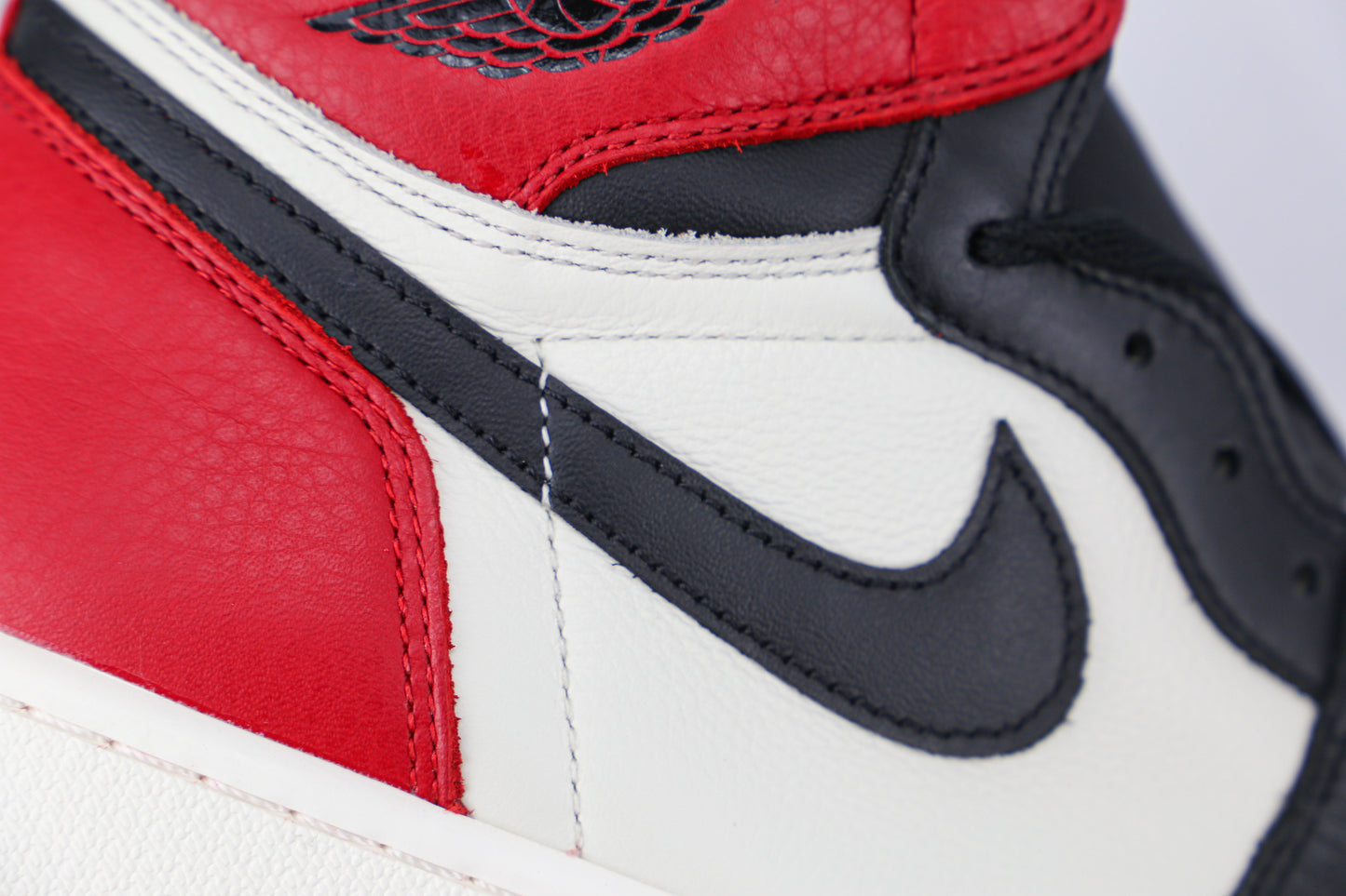 Jordan 1 Retro High Bred Toe 