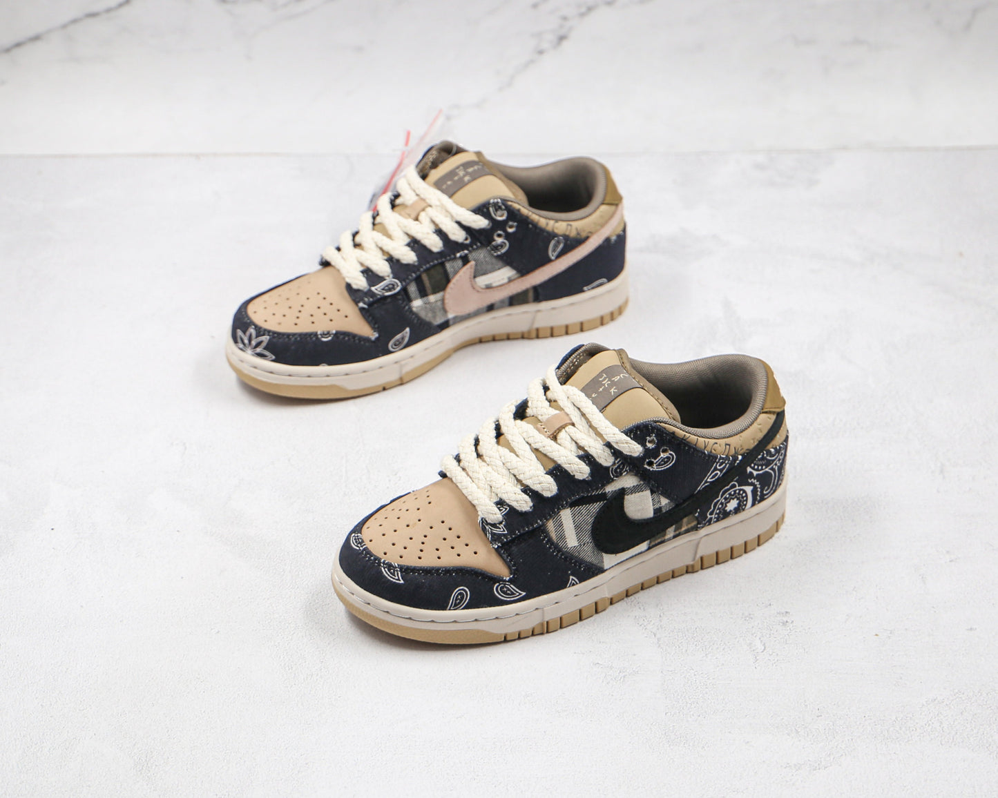 Nike SB Dunk Low Travis Scott 