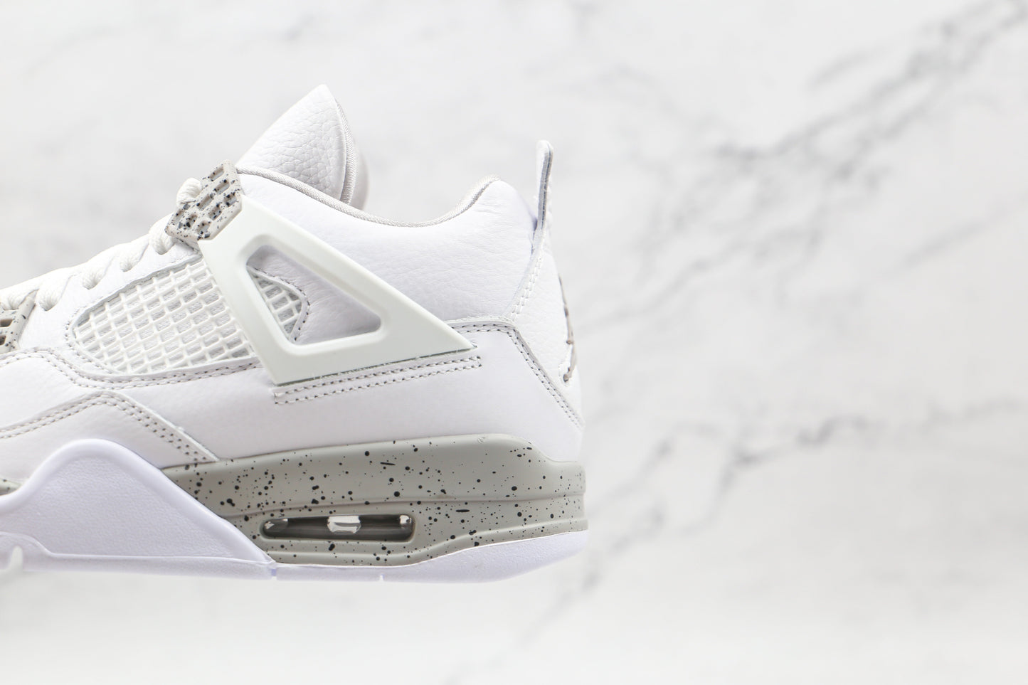 Jordan 4 Retro White Oreo 