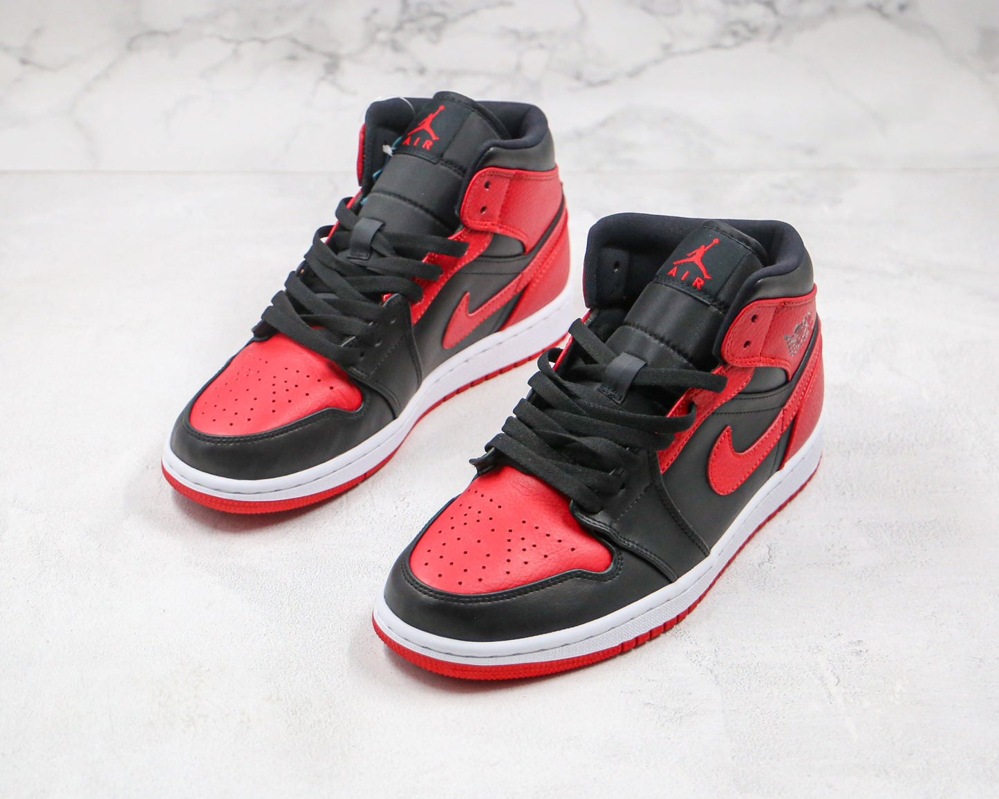 Jordan 1 Mid Reverse Bred 