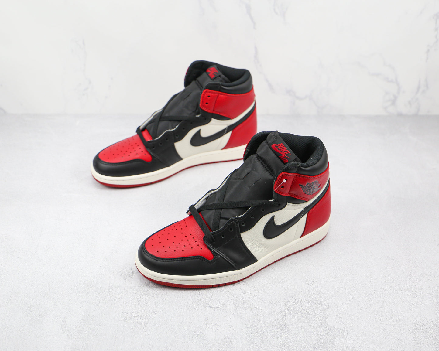 Jordan 1 Retro High Bred Toe 