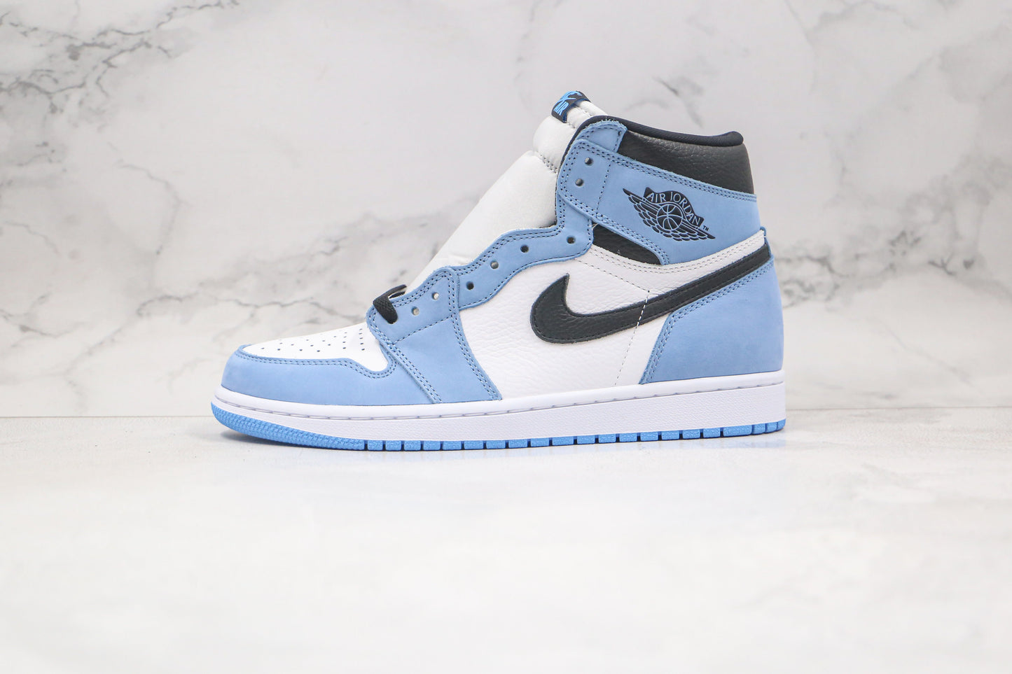 Jordan 1 Retro High White University Blue Black 