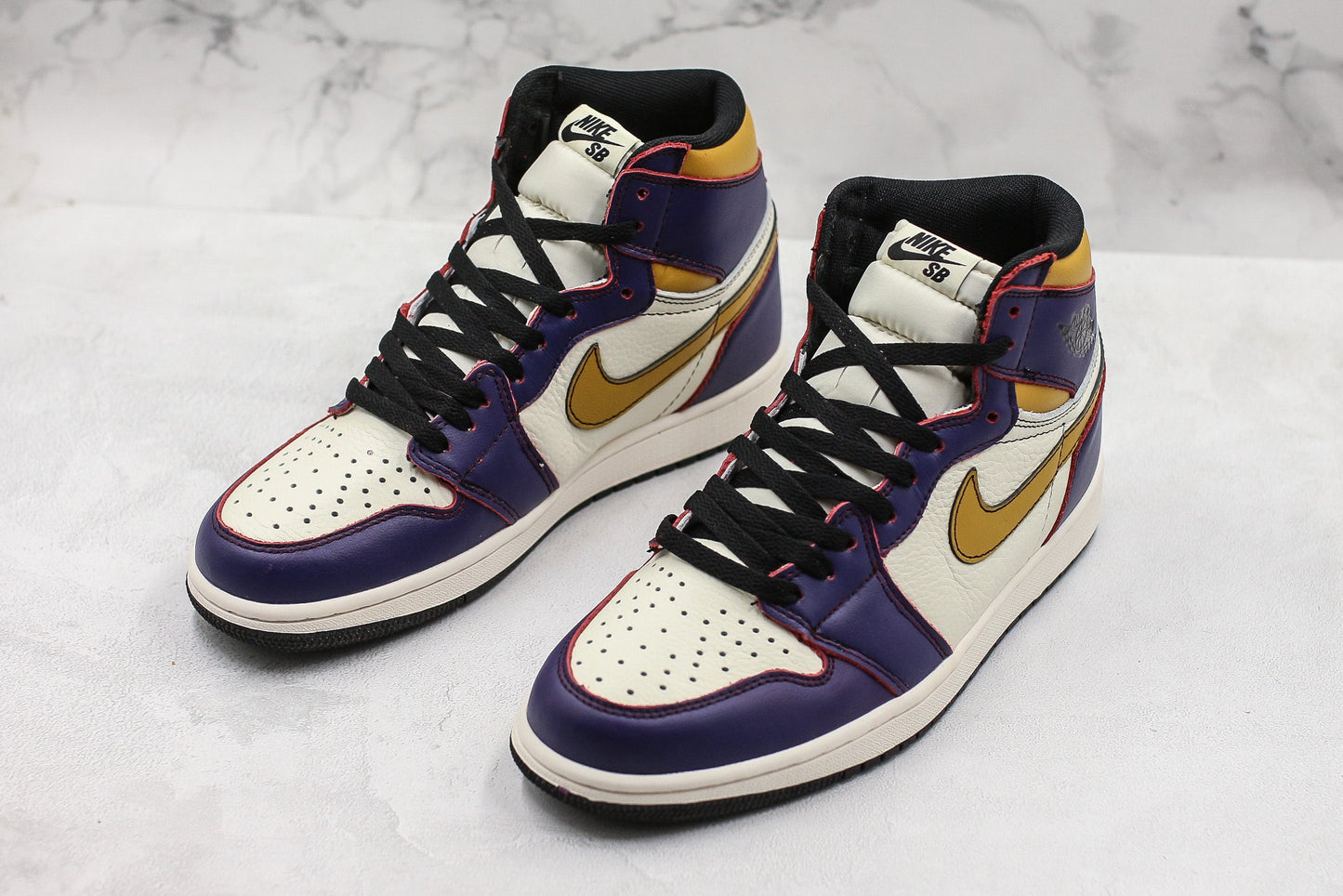Jordan 1 Retro High OG Defiant SB LA to Chicago 
