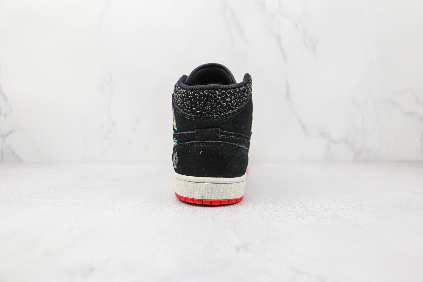 Jordan 1 Mid SE Siempre Familia 