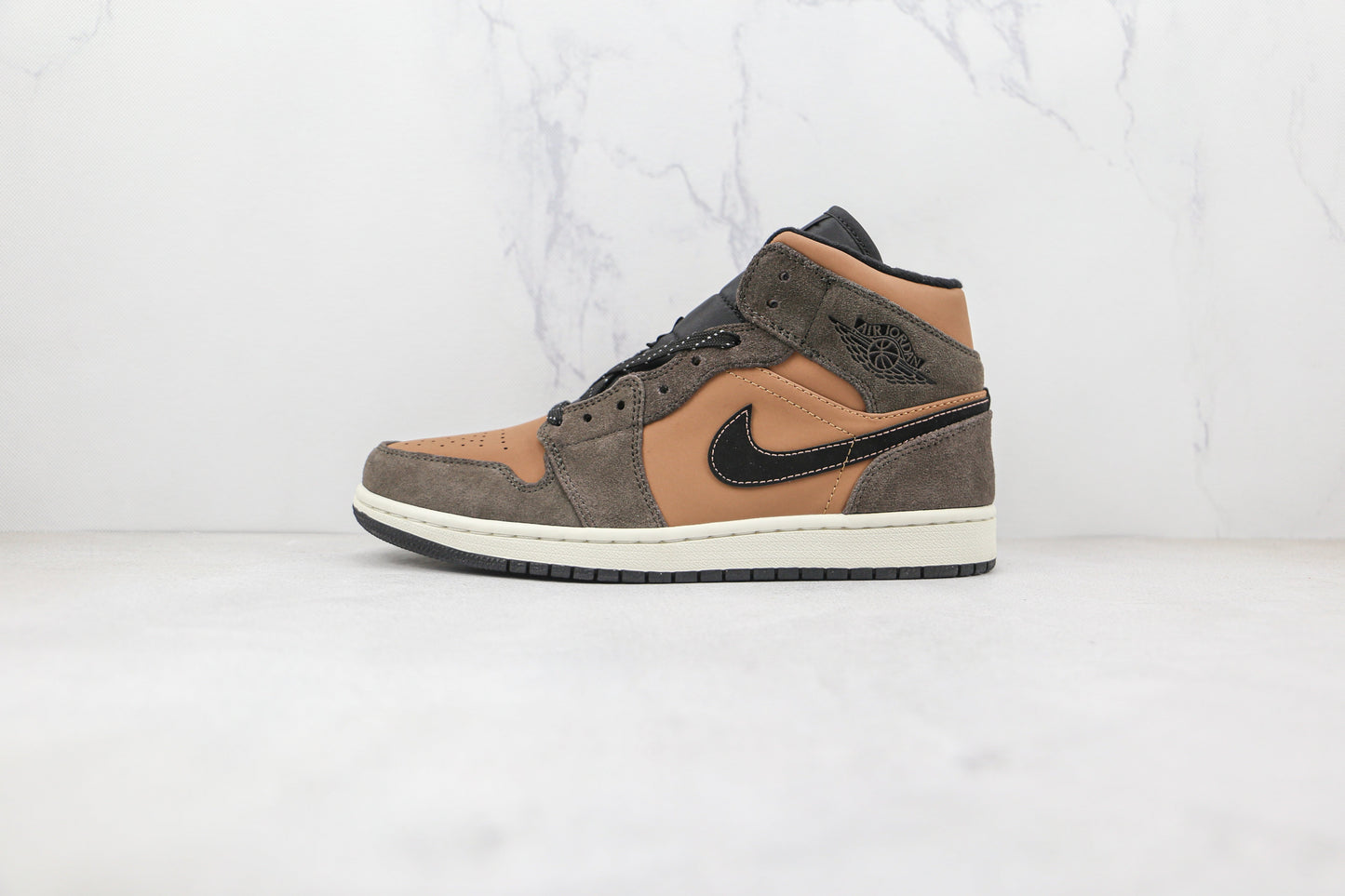 Jordan 1 Mid SE Dark Chocolate 
