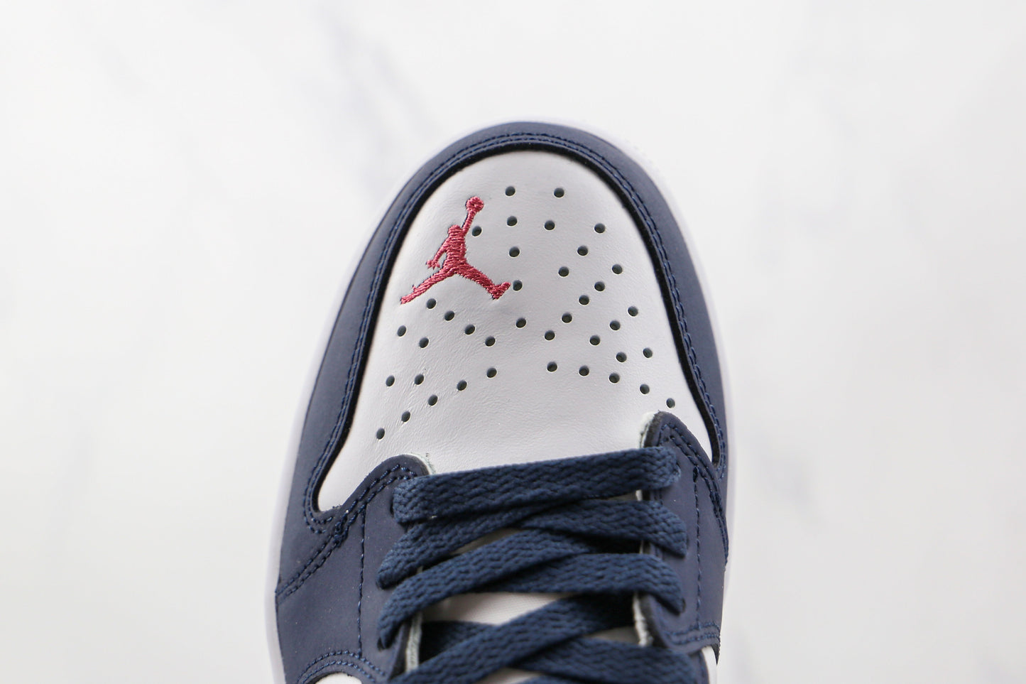 Jordan 1 Low SB Midnight Navy 