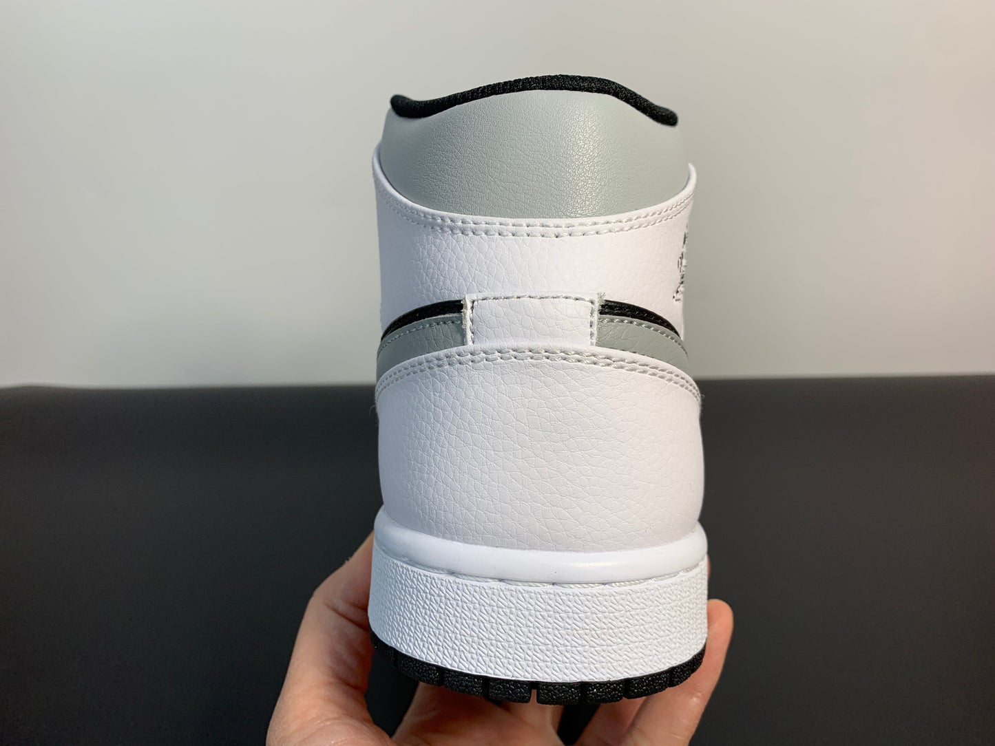Jordan 1 Mid White Shadow 