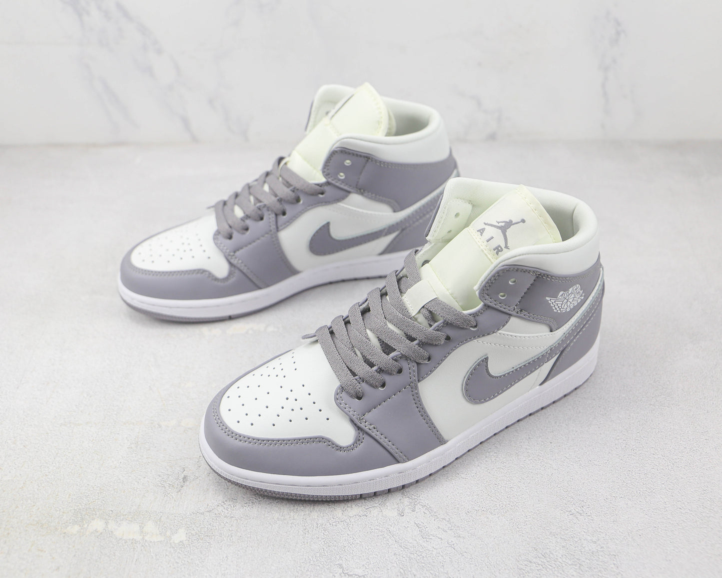 Jordan 1 Mid Stealth 