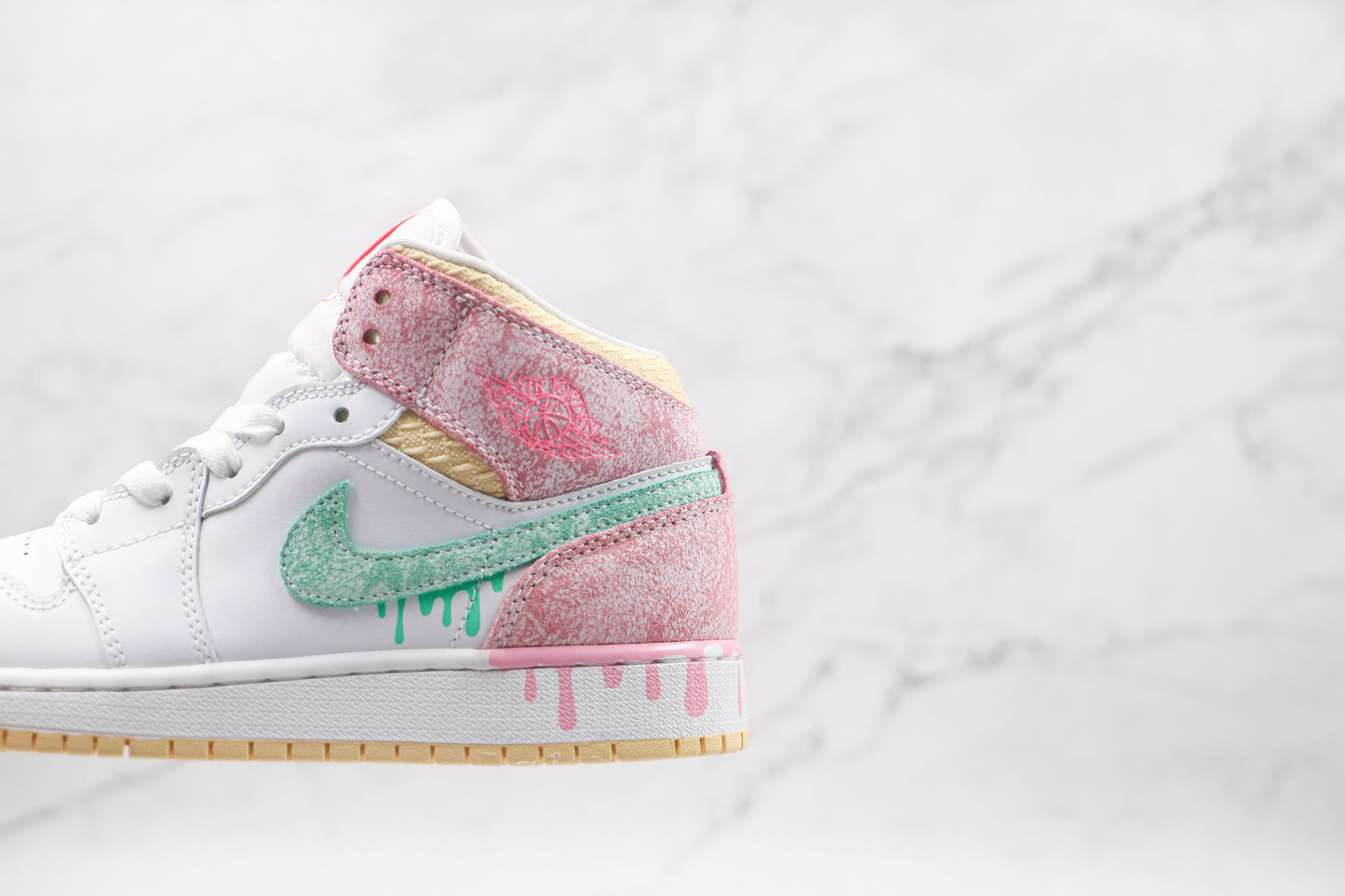 Jordan 1 Mid Paint Drip 