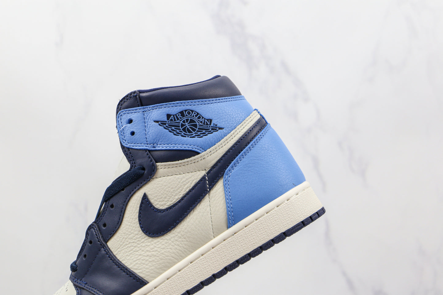 Jordan 1 Retro High Obsidian UNC 