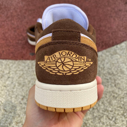 Jordan 1 Low SE Cocoa Wow 