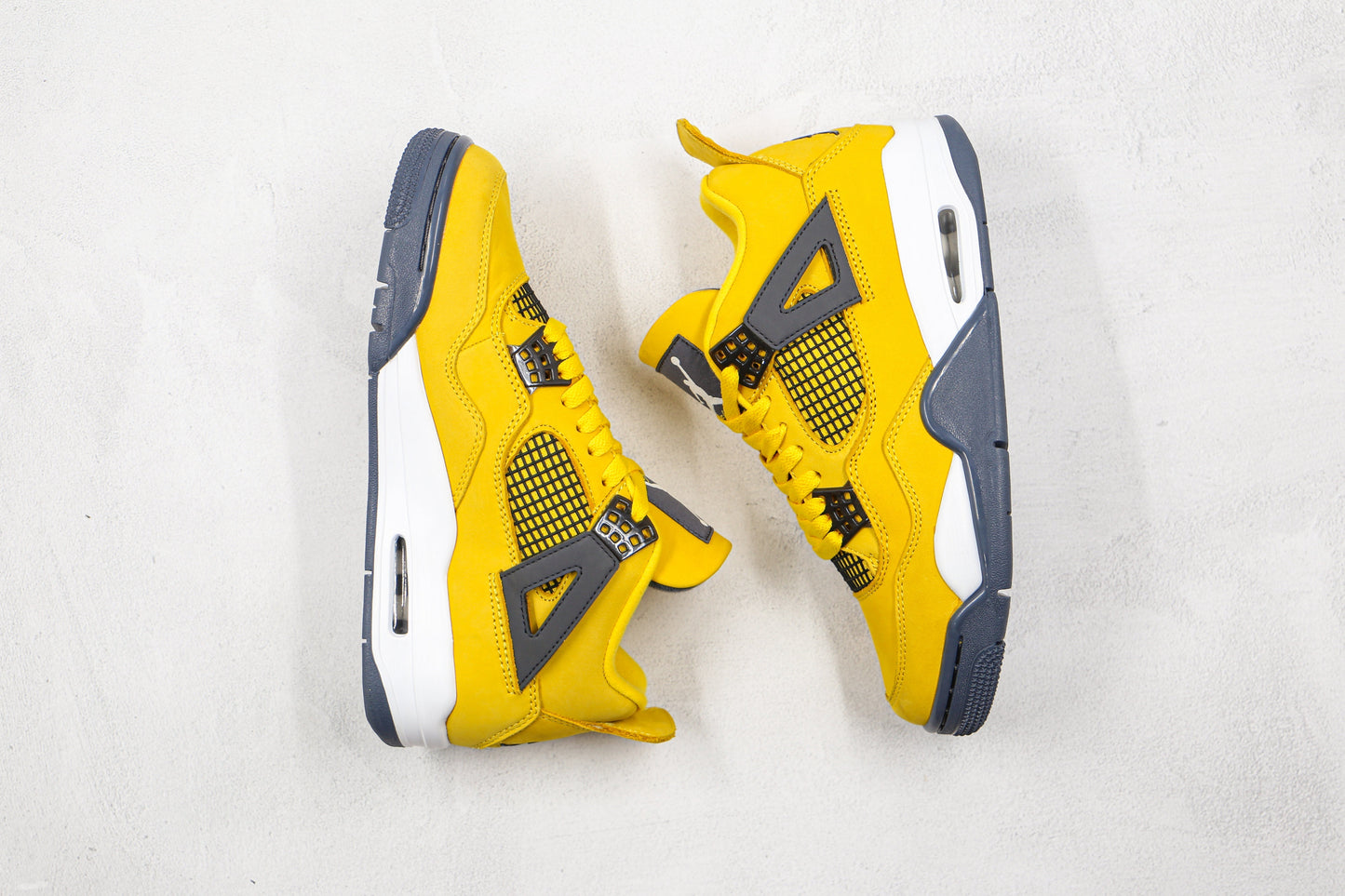 Jordan 4 Retro Lightning 