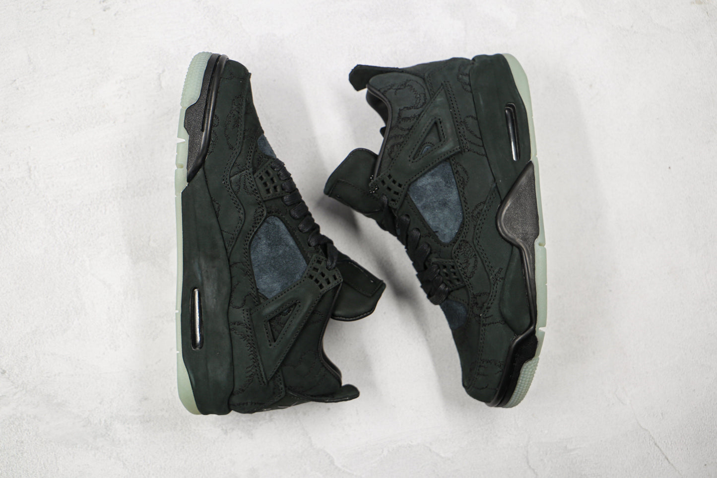 Jordan 4 Retro Kaws Black 