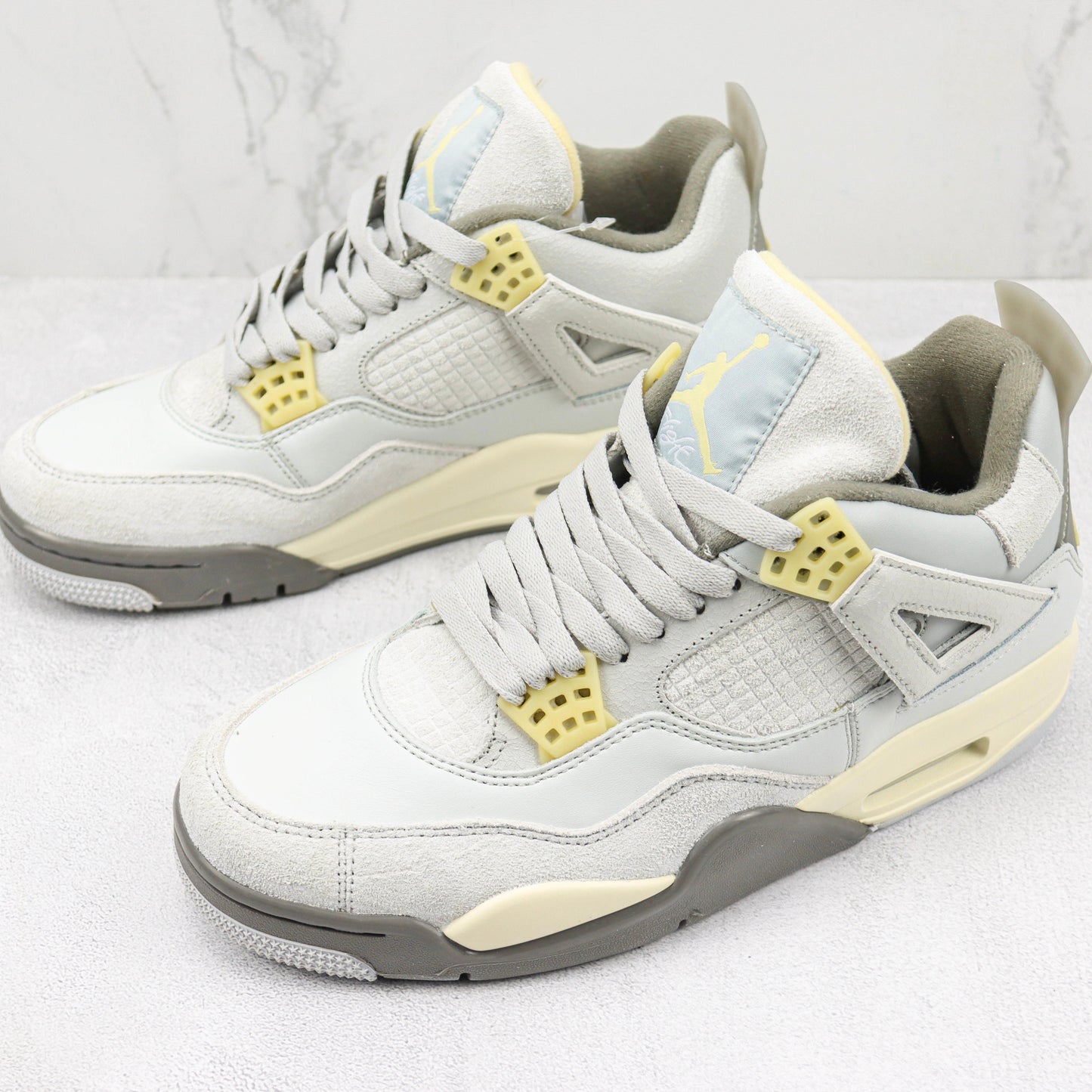 Jordan 4 Retro SE Craft Photon Dust 