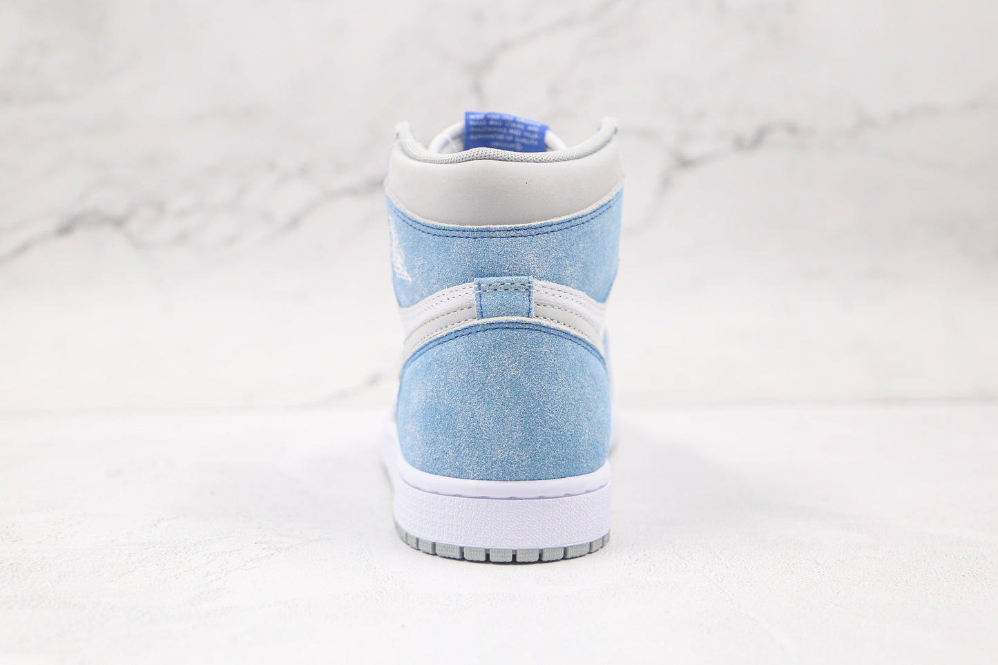 Jordan 1 Retro High Hyper Royal Smoke Gray 
