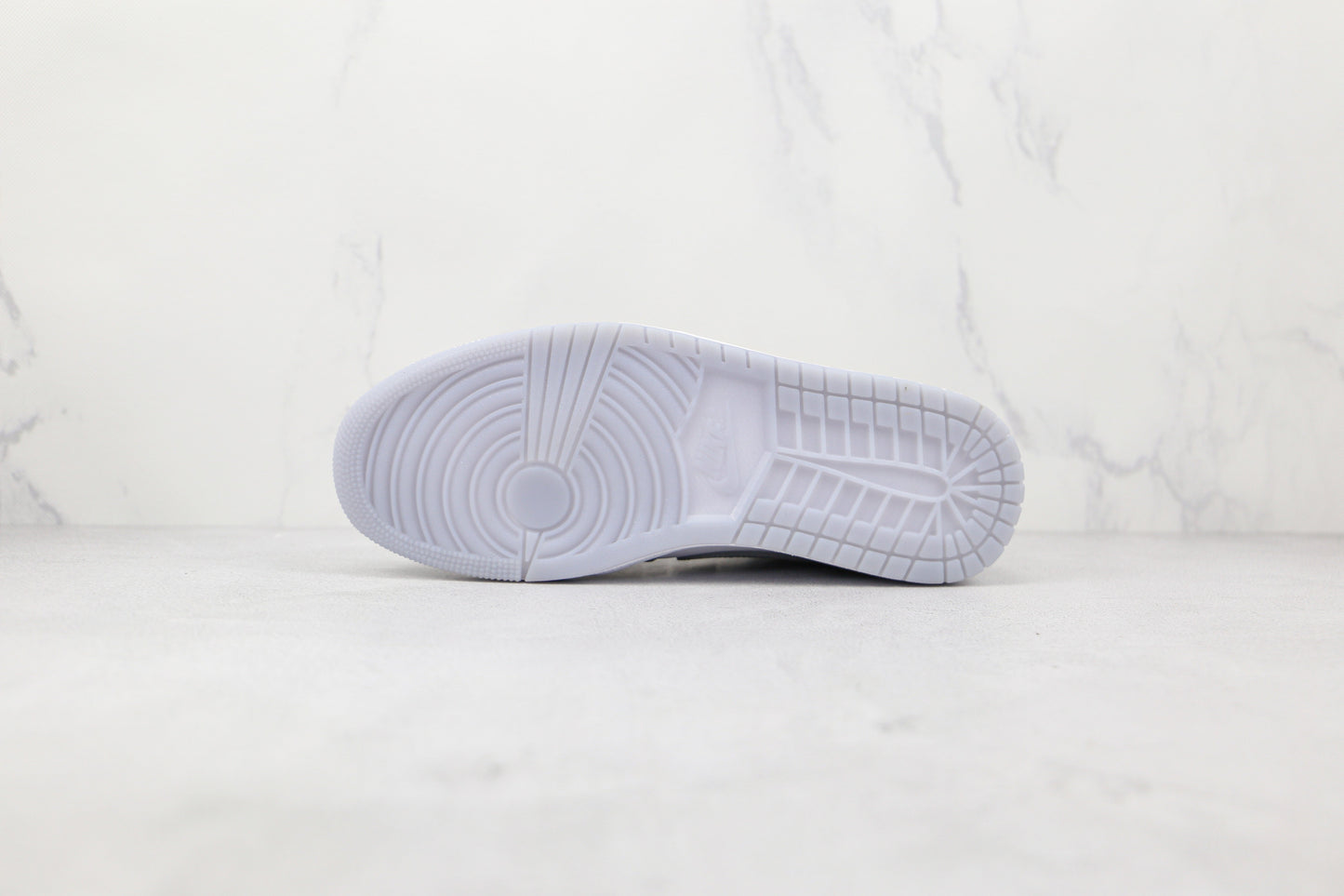 Jordan 1 Low Wolf Grey 