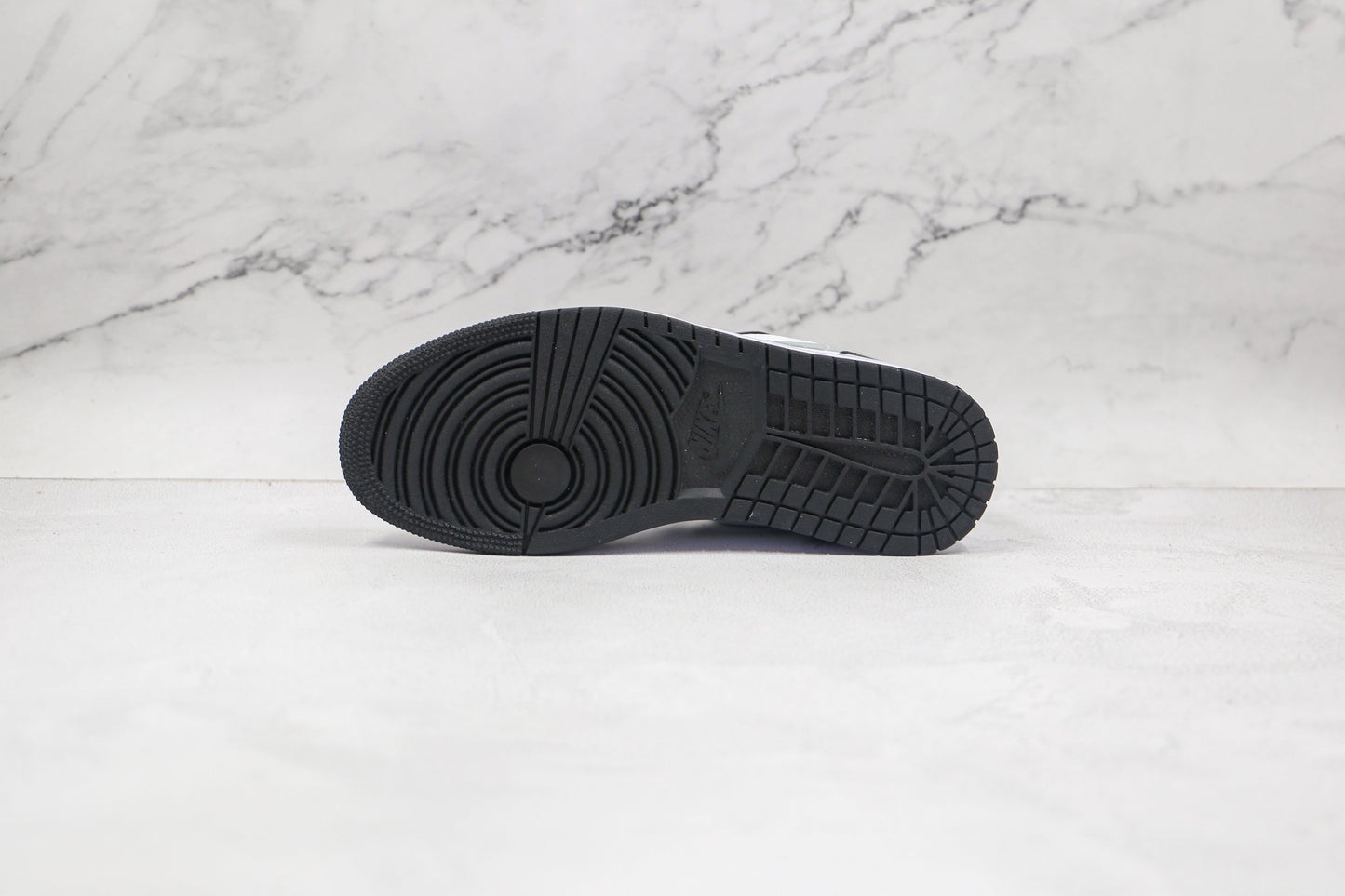 Jordan 1 Low Black White Grey 