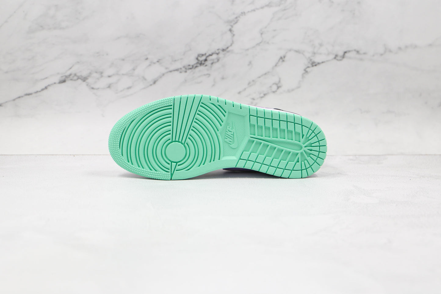 Jordan 1 Low Green Glow Violet Shock 