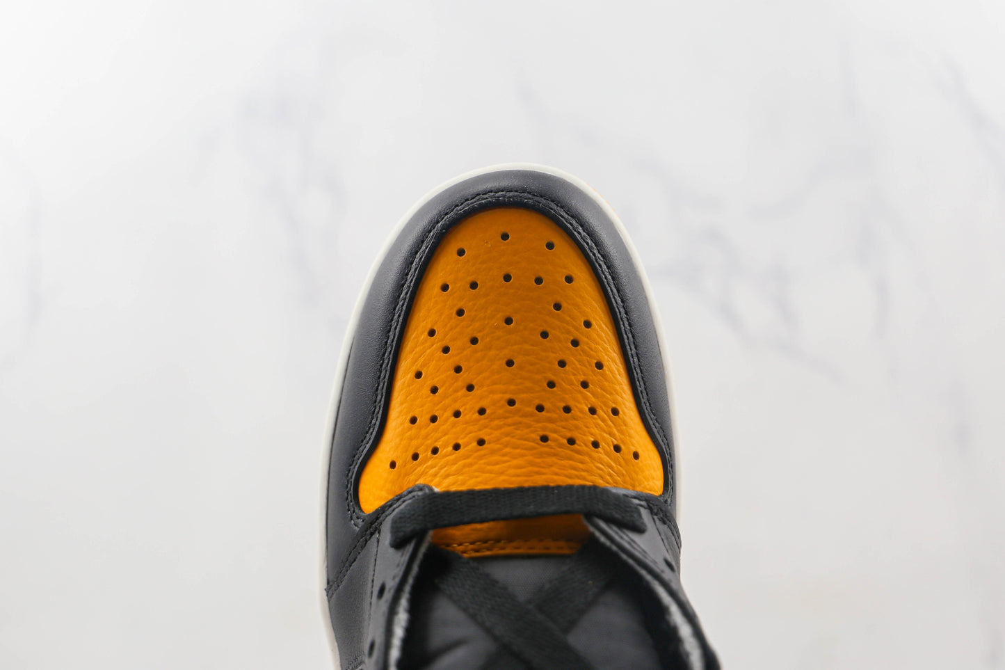 Jordan 1 Retro High Taxi Yellow Toe 
