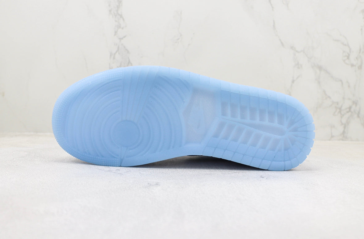 Jordan 1 Mid Ice Blue 