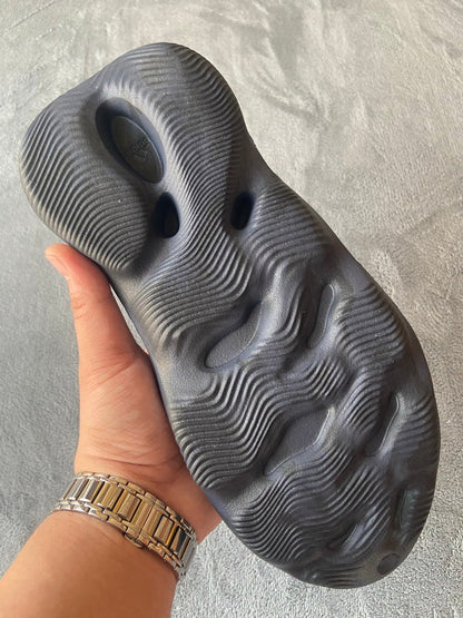 Adidas Yeezy Foam RNNR Mineral Blue 