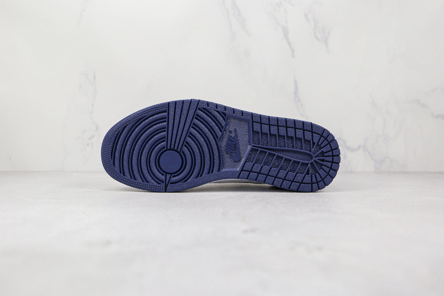 Jordan 1 Low SB Midnight Navy 