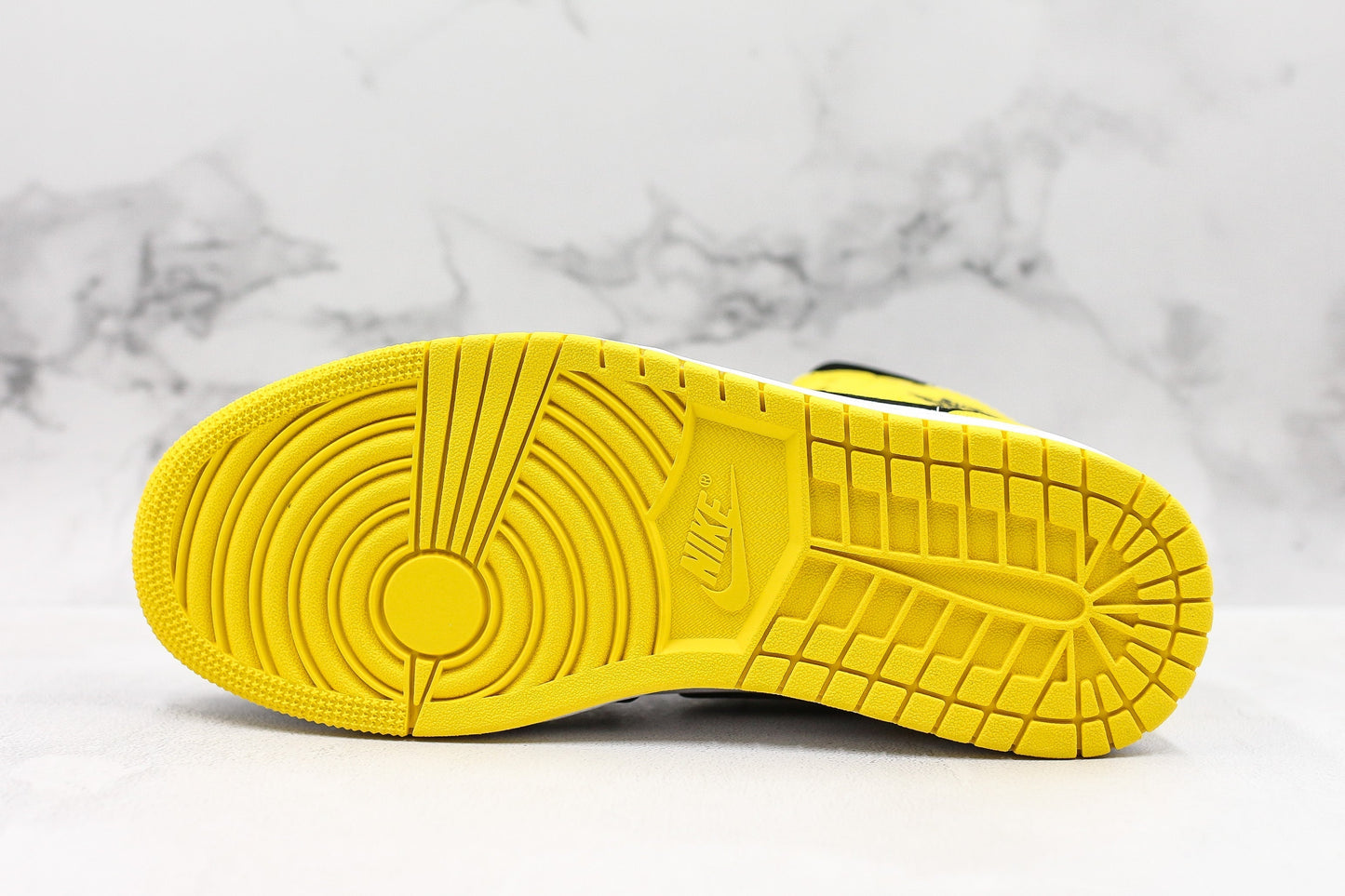 Jordan 1 Mid Yellow Toe Black 