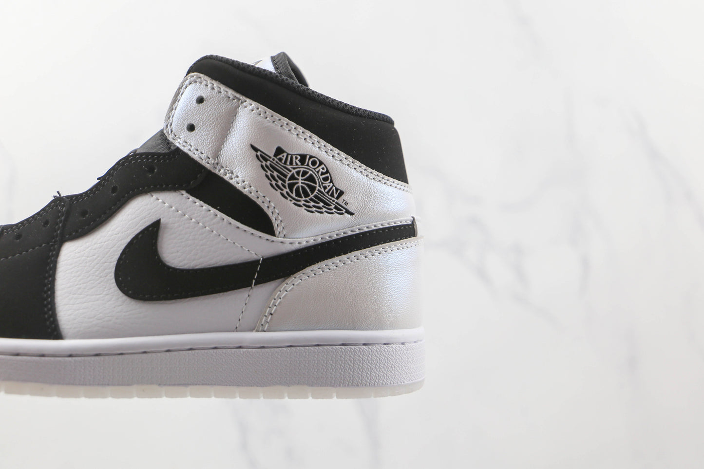 Jordan 1 Mid Diamond 