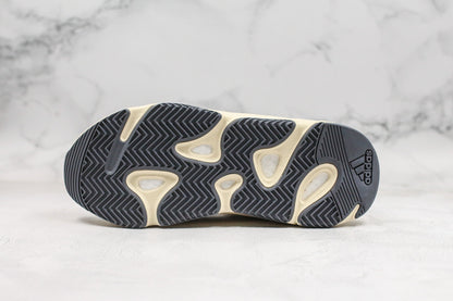 Adidas Yeezy Boost 700 Analog 