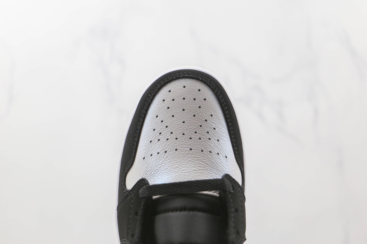 Jordan 1 Mid Diamond 